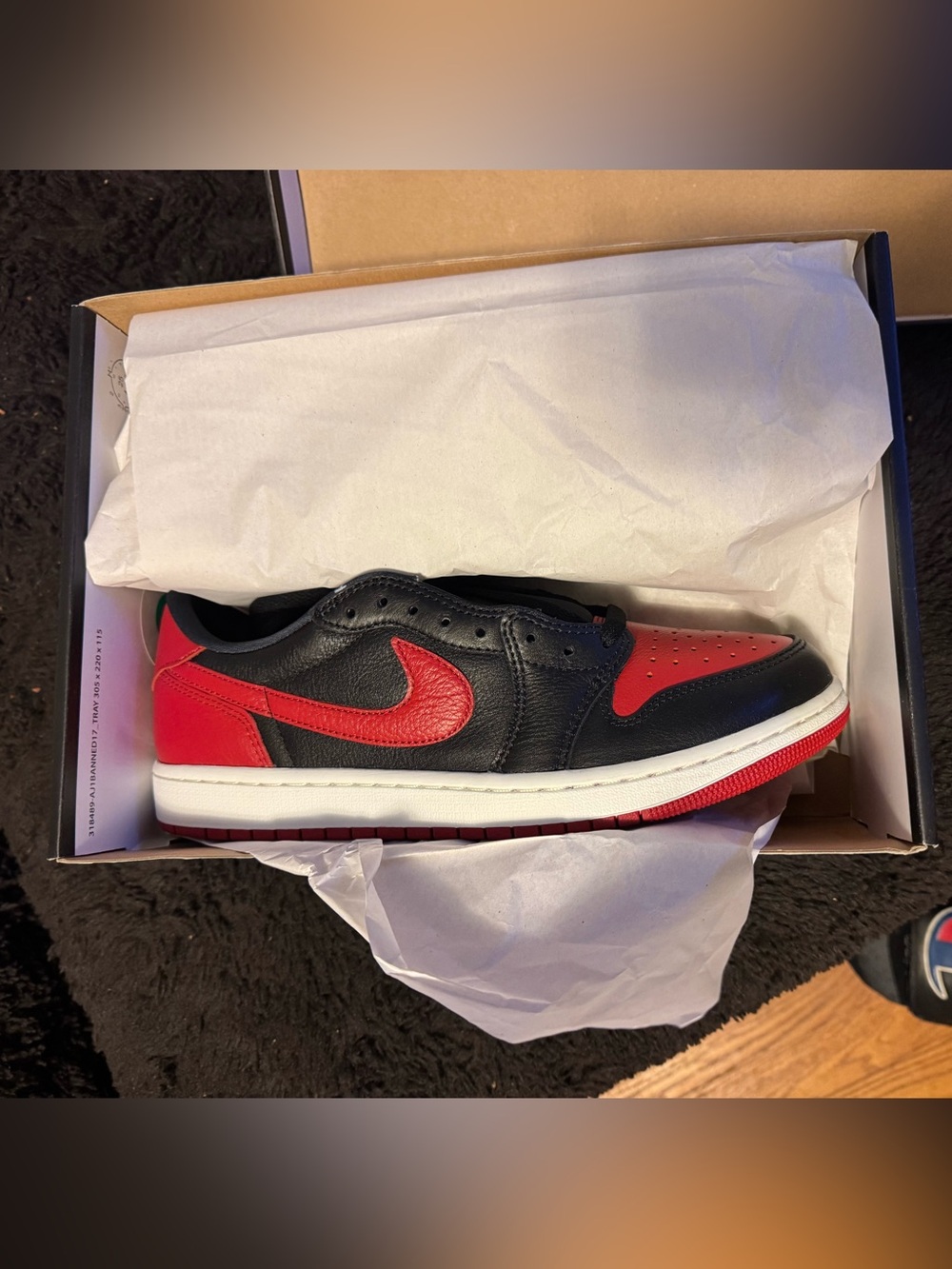 Nike Men’s Black and Red Low-Top Sneaker